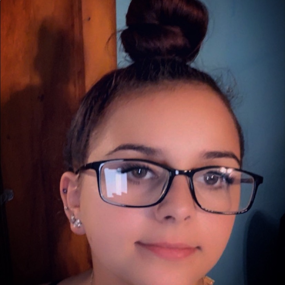 Meet your Posher, Victoria